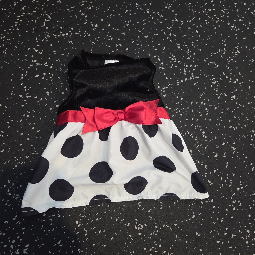 Dog: Black Velvet Top White Polka Dot Skirt with Hot Pink Bow Dress